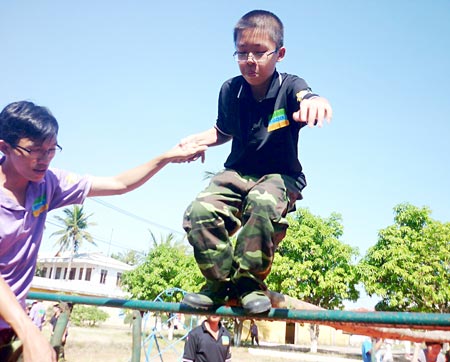 “Tự bơi” môn kỹ năng sống